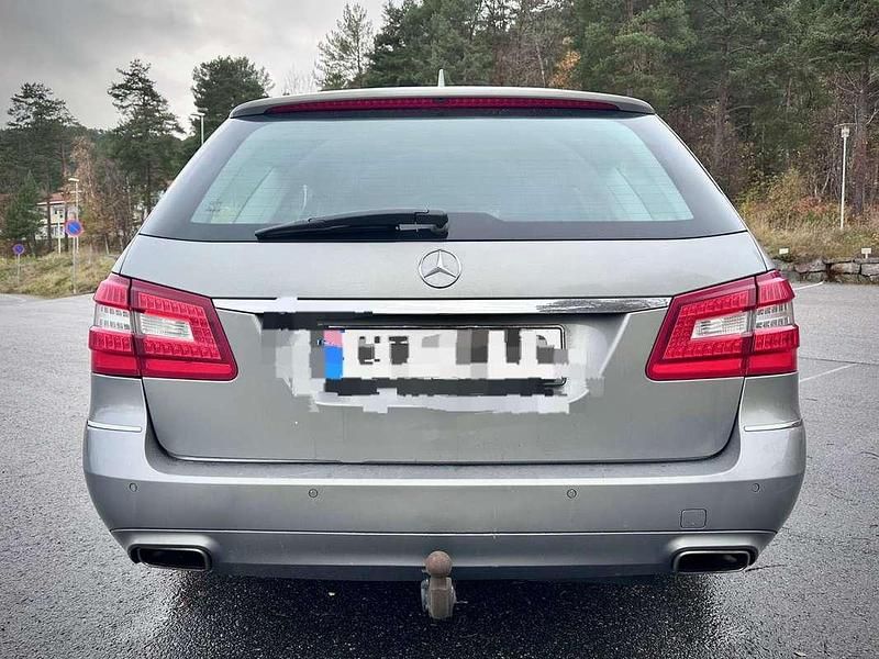 Usata Mercedes E200 60 CV (44 kW) 2008 Nero Berlina