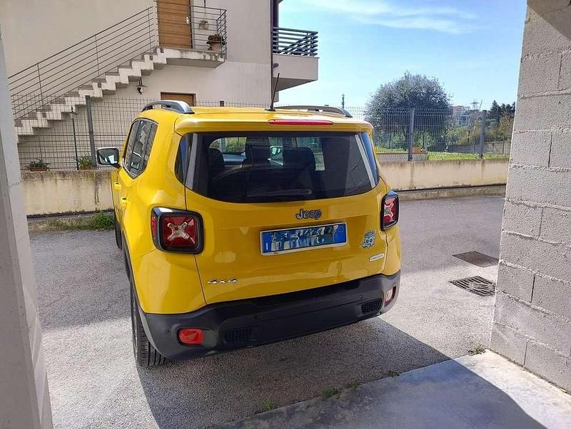 Usata Jeep Renegade Longitude 140 CV (102 kW) 2016 Giallo SUV