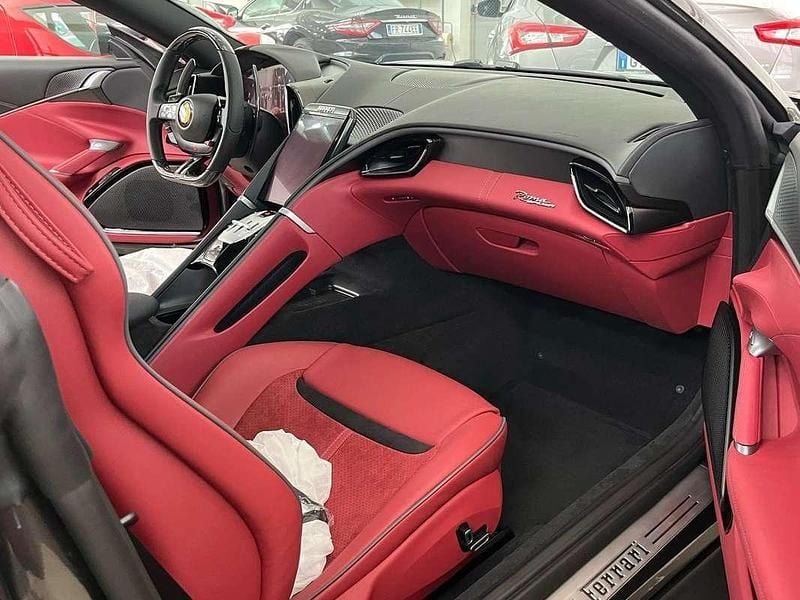 Nuova Ferrari Roma 620 CV (456 kW) 2025 Cabrio