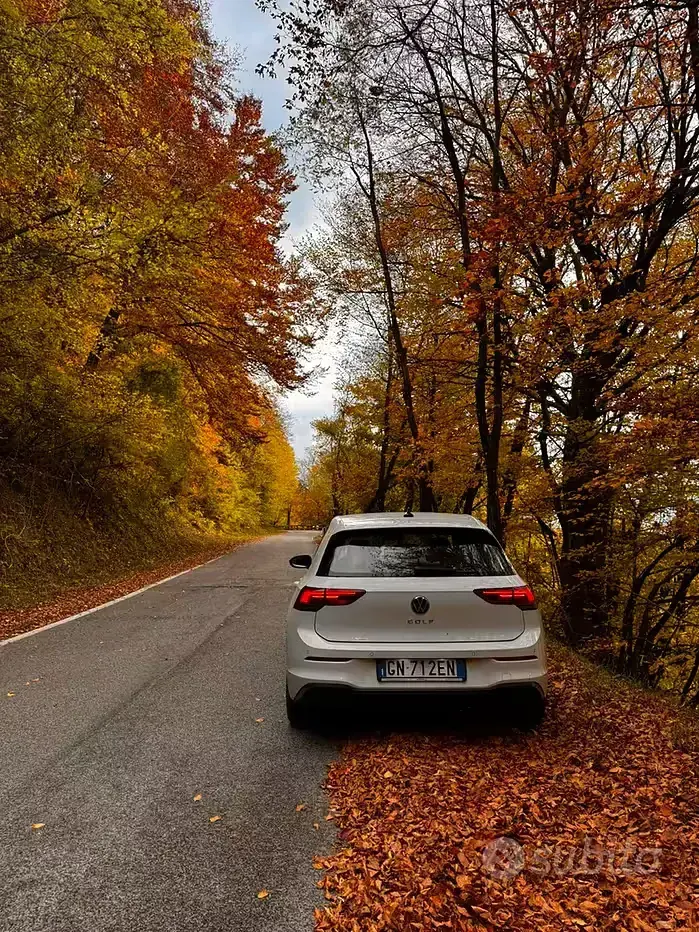 Usata VW Golf VIII 131 CV (96 kW) 2023 Bianco Berlina