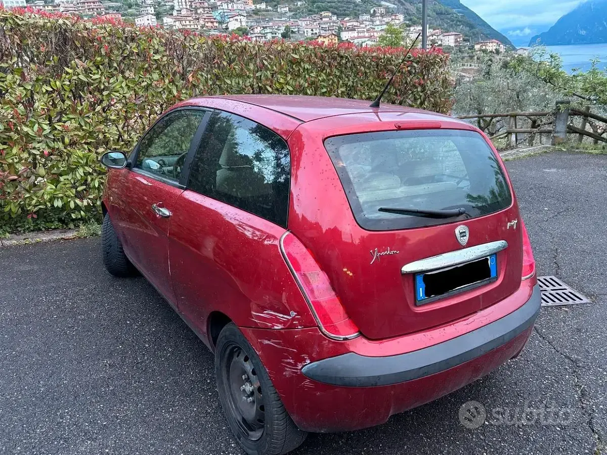 Usata Lancia Ypsilon 69 CV (50 kW) 2004 Utilitaria
