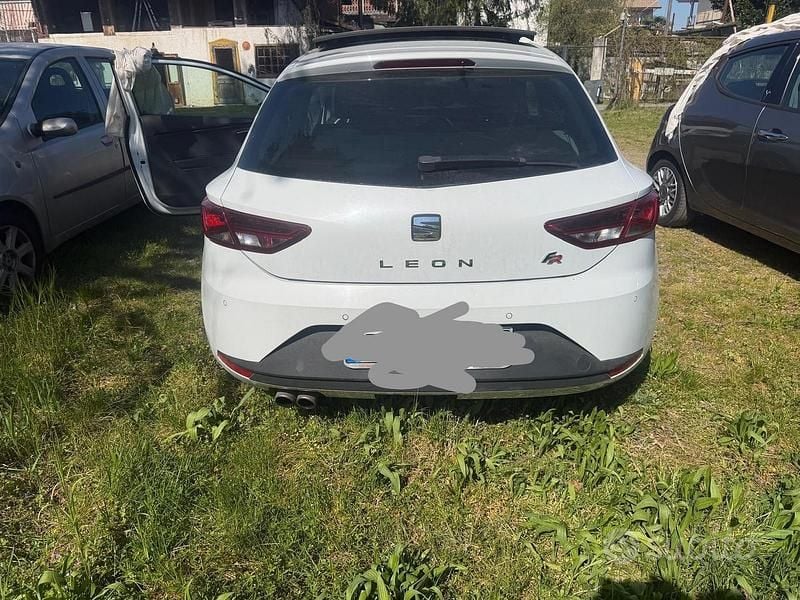 Usata Seat Leon FR 150 CV (110 kW) 2014 Bianco Coupé