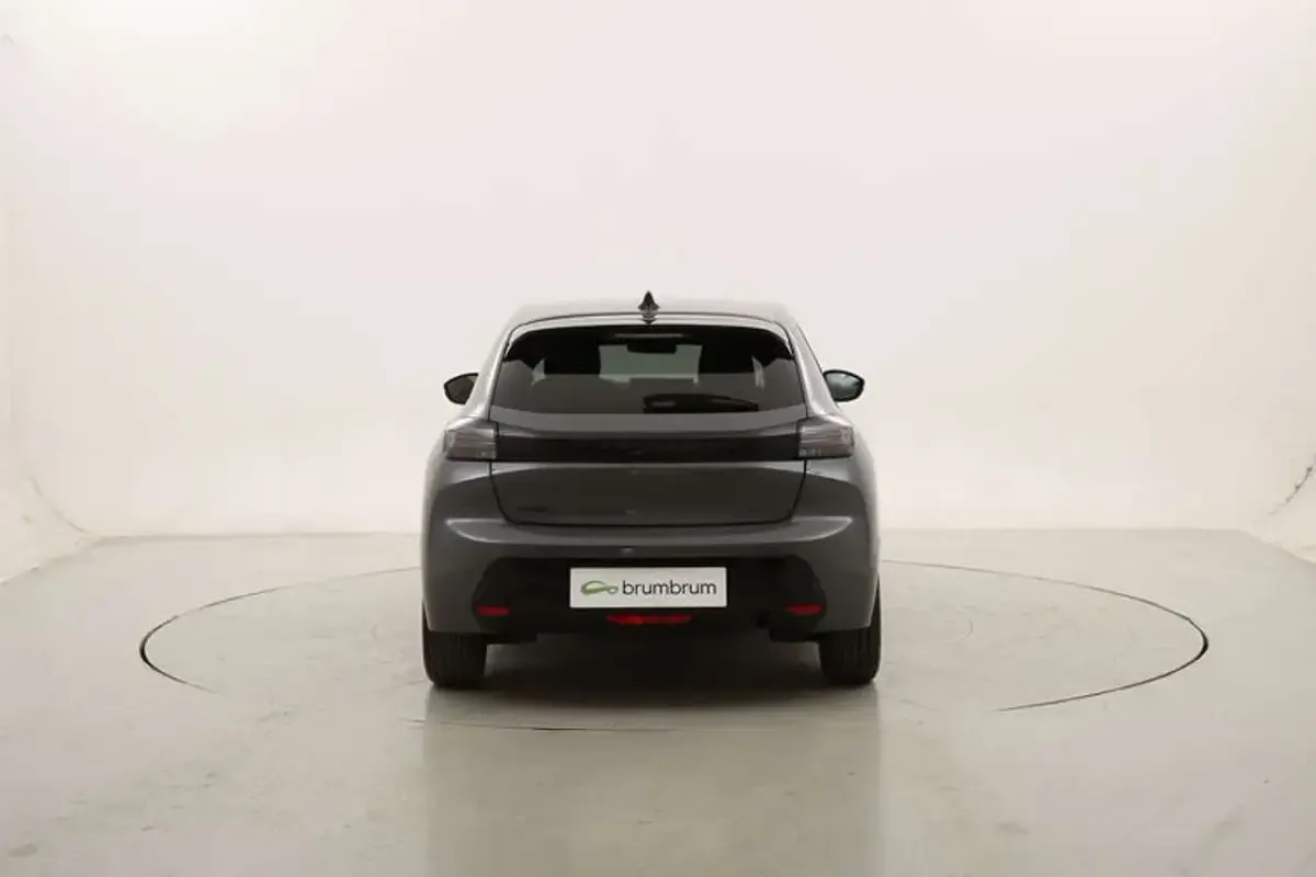Usata Peugeot 208 Allure 101 CV (74 kW) 2025 Grigio Utilitaria