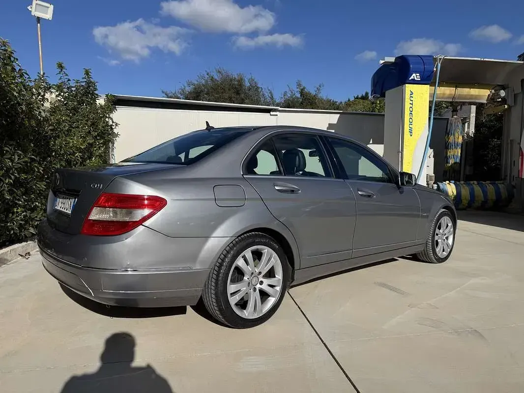 Usata Mercedes C220 Avantgarde 170 CV (125 kW) 2009 Berlina