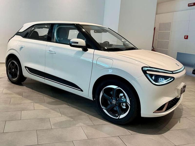 Nuova DongFeng Box 69 kW (95 CV) 2025 Bianco Utilitaria