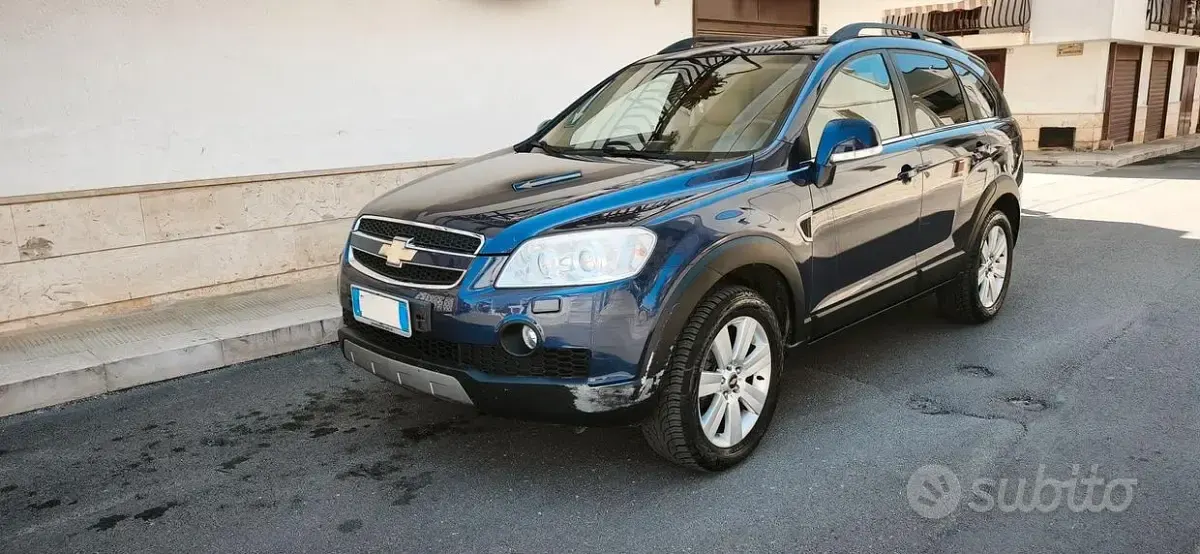 Usata Chevrolet Captiva 127 CV (93 kW) 2008 Blu SUV