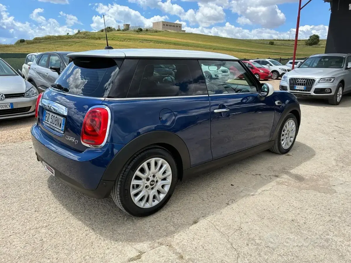 Usata Mini One D Business 116 CV (85 kW) 2015 Blu Utilitaria