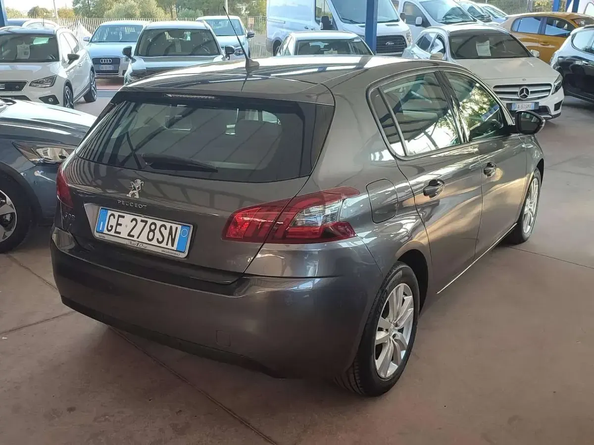 Usata Peugeot 308 Business-Line 131 CV (96 kW) 2021 Grigio Berlina