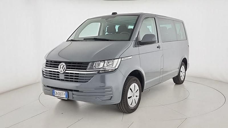Grigio Usata 2023 VW Caravelle Business Monovolume | 33.600 € (Molto cara) - Immagine 1/4