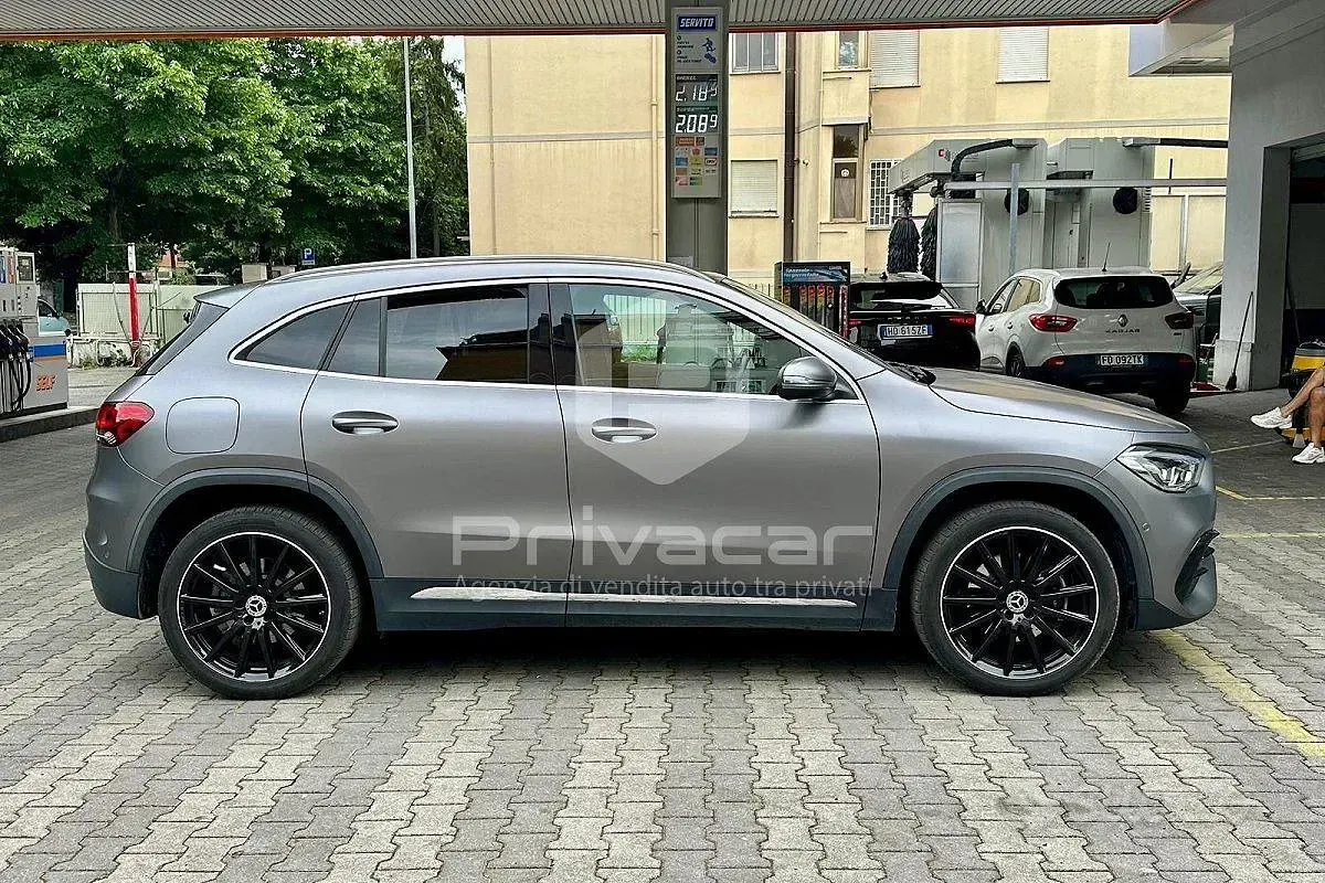Usata Mercedes GLA250 Premium 160 CV (117 kW) 2021 Grigio SUV