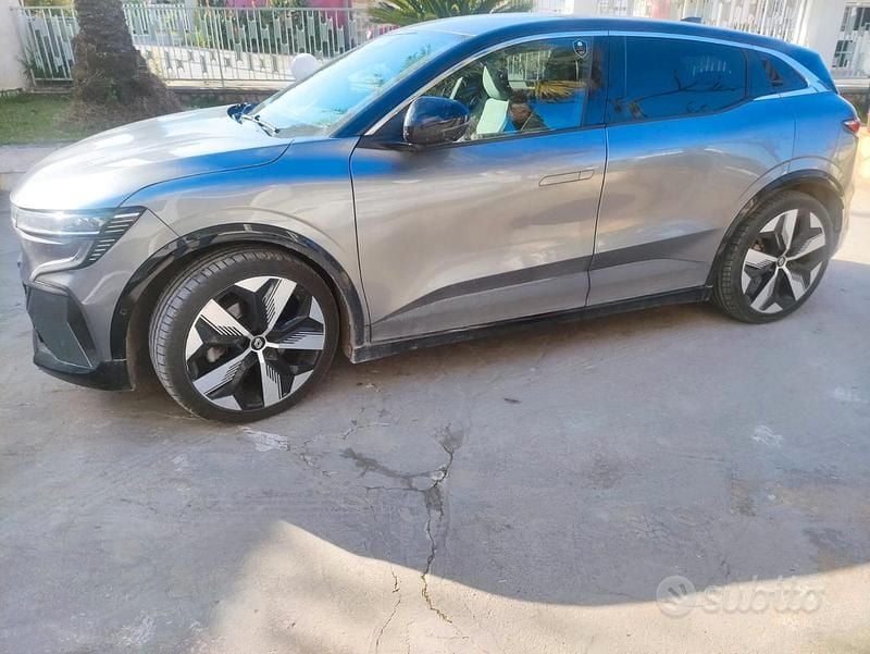 Usata Renault Megane E-Tech 161 kW (220 CV) 2022 Berlina