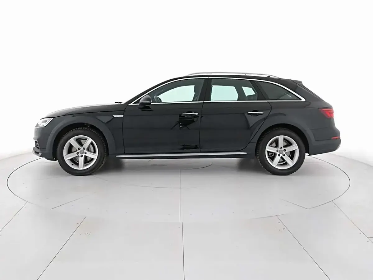 Usata Audi A4 Allroad Business 190 CV (139 kW) 2018 Nero Station wagon