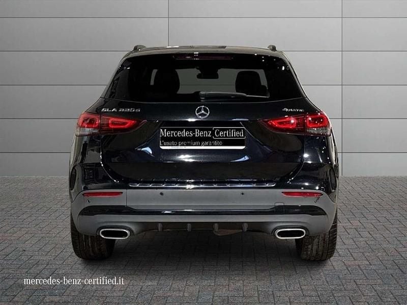 Usata Mercedes GLA220 Premium 190 CV (139 kW) 2022 Nero cosmo SUV