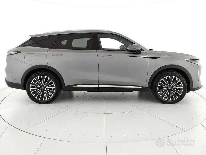 Nuova Omoda 9 537 CV (394 kW) 2026 Grigio SUV