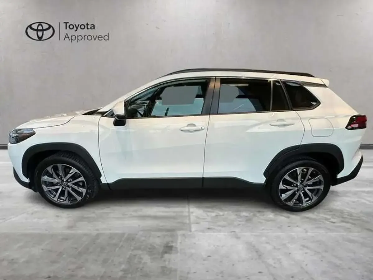 Usata Toyota Corolla Lounge 199 CV (146 kW) 2023 Other Utilitaria
