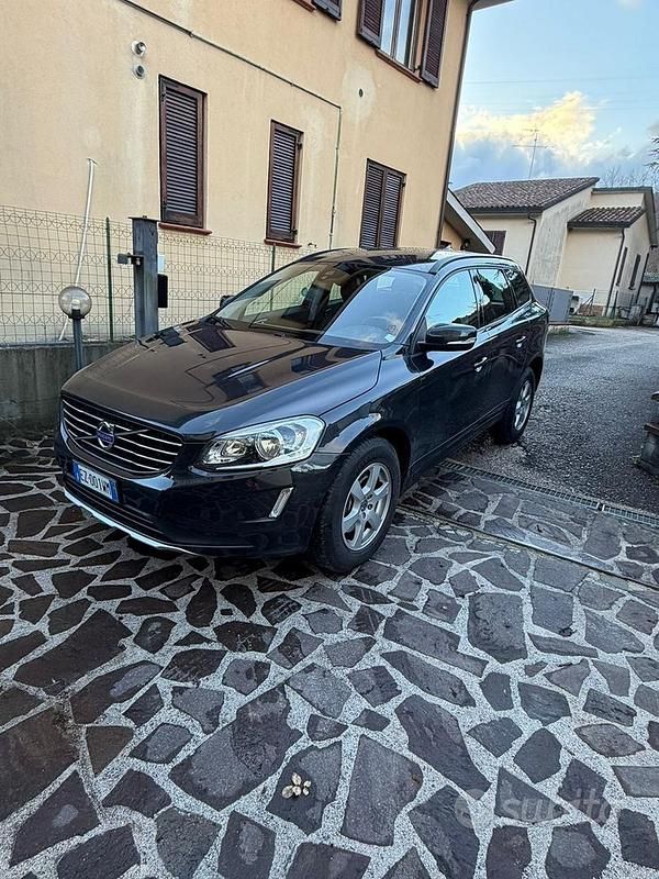Usata Volvo XC60 Momentum 136 CV (100 kW) 2015 Grigio SUV