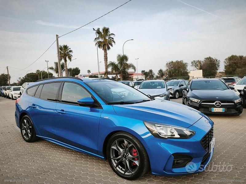 Usata Ford Focus ST-Line 120 CV (88 kW) 2018 Blu/azzurro Station wagon