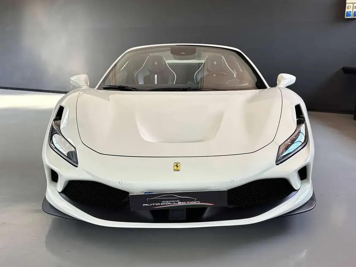 Usata Ferrari F8 721 CV (530 kW) 2021 Bianco avus Cabrio