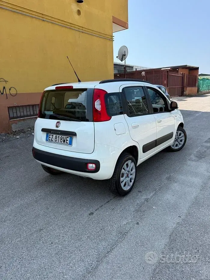 Usata Fiat Panda Lounge 80 CV (58 kW) 2015 Bianco Utilitaria