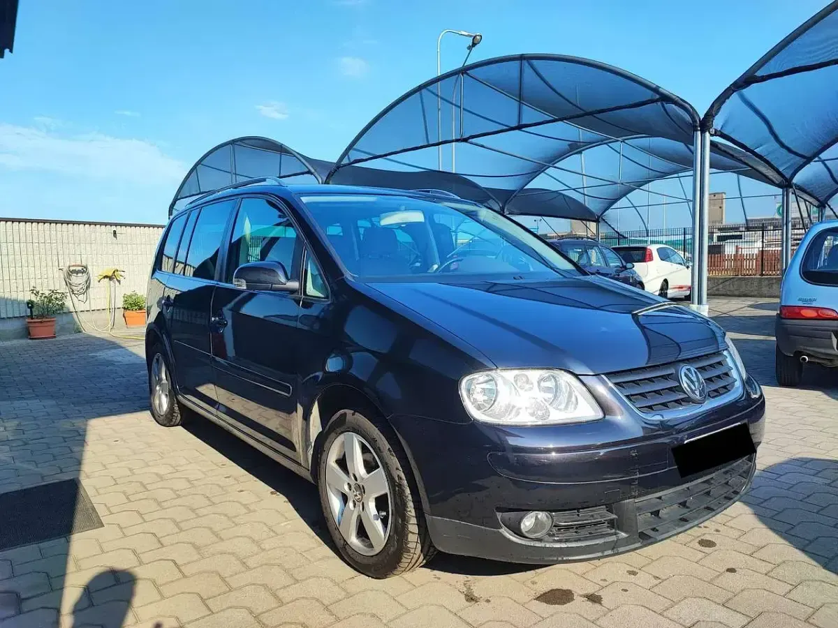 Usata VW Touran Highline 140 CV (102 kW) 2005 Nero Monovolume