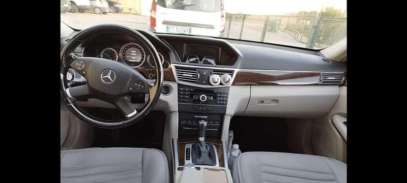 Usata Mercedes E220 Elegance 170 CV (125 kW) 2009 Berlina