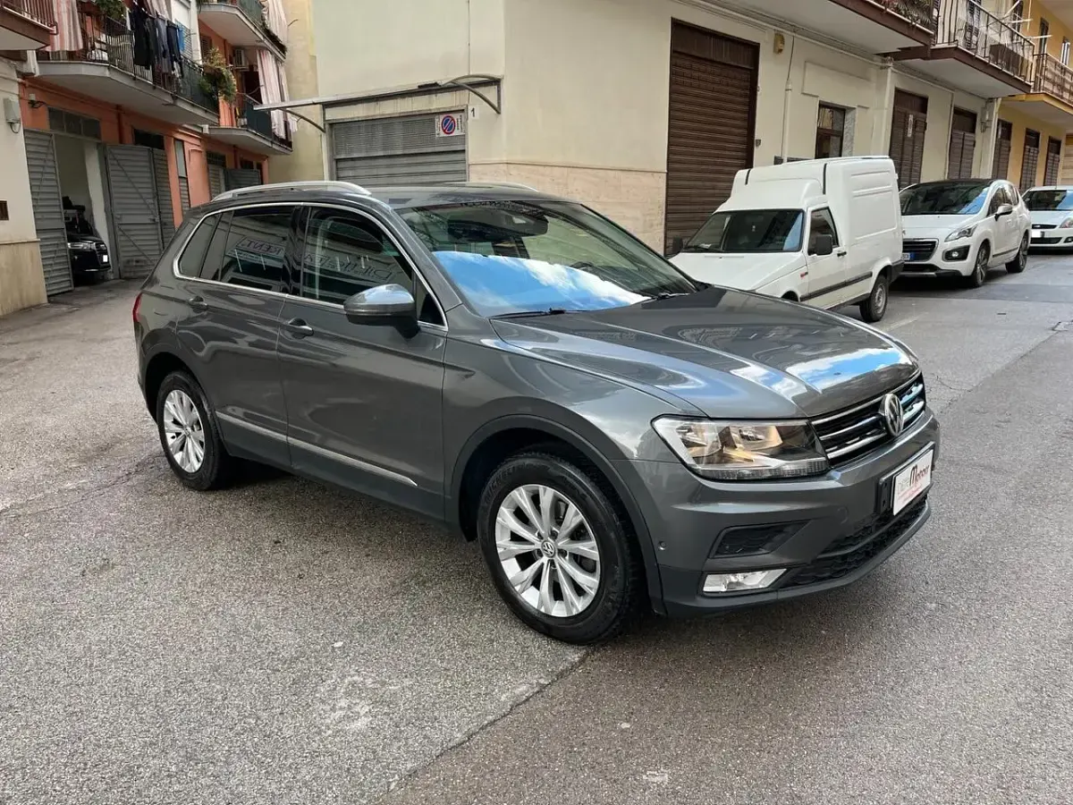 Usata VW Tiguan Executive 150 CV (110 kW) 2017 Grigio SUV