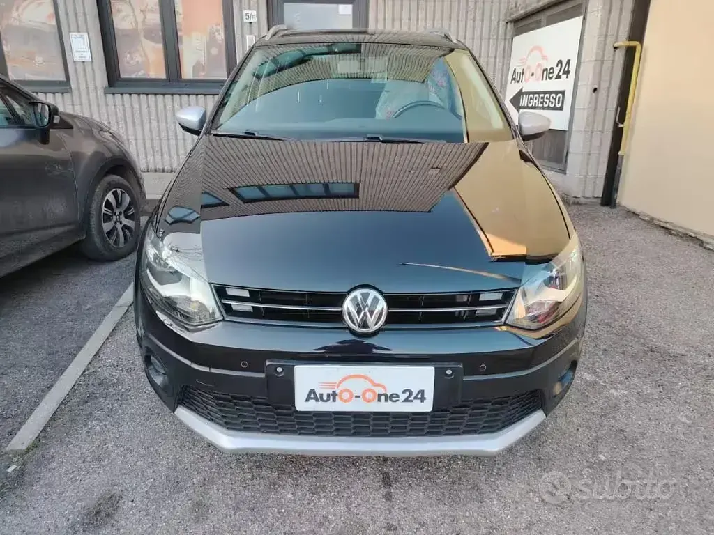 Usata VW Polo Cross 90 CV (66 kW) 2016 Nero Utilitaria