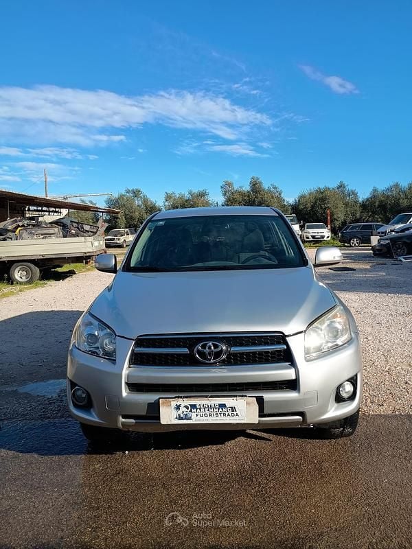 Usata Toyota RAV4 150 CV (110 kW) 2010 SUV