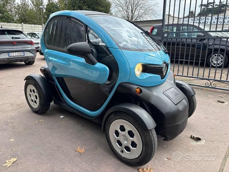 Usata Renault Twizy Life 7 kW (10 CV) 2019 Blu Utilitaria