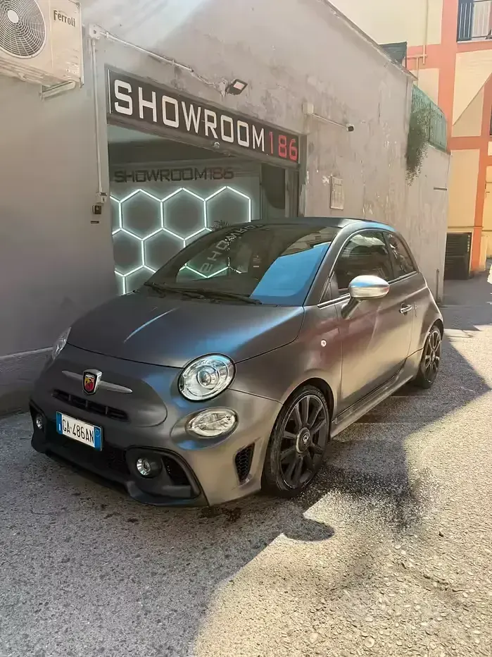 Usata Abarth 595C Turismo 165 CV (121 kW) 2020 Grigio Cabrio