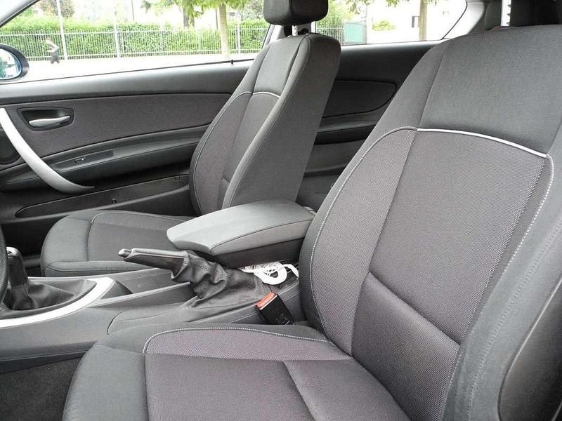 Usata BMW 120 177 CV (130 kW) 2008 Argento Utilitaria