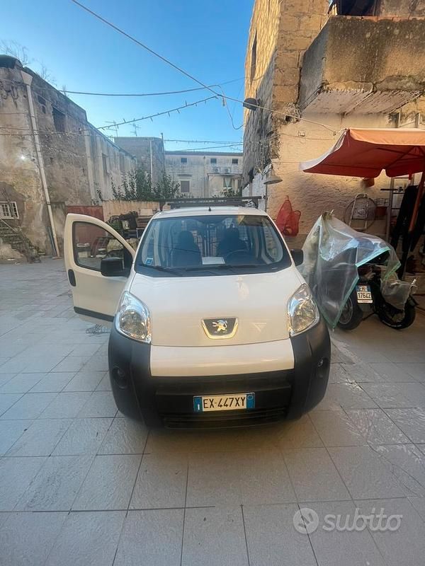 Usata Peugeot Bipper 75 CV (55 kW) 2014 Bianco Monovolume