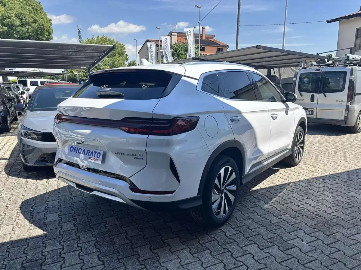 Usata BYD Seal U Boost 218 CV (160 kW) 2025 Bianco SUV