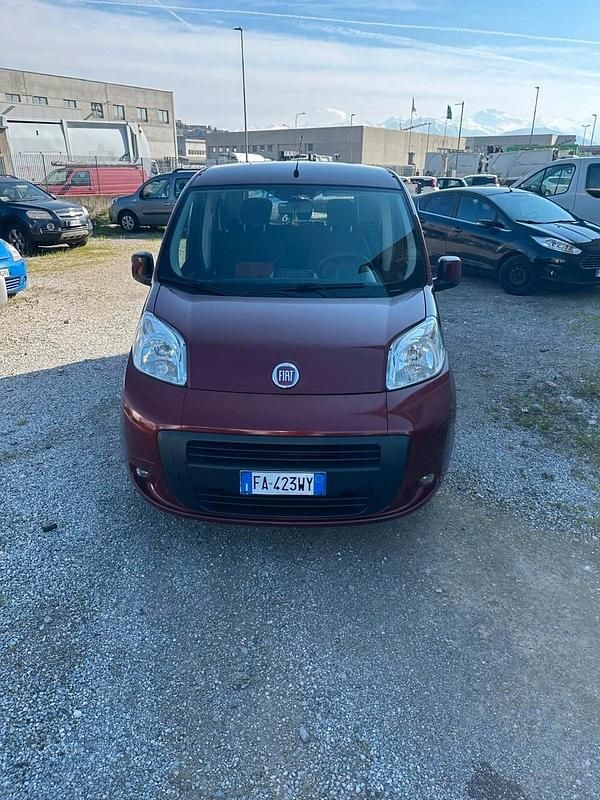 Usata Fiat Qubo Dynamic 95 CV (69 kW) 2015 Rosso Monovolume