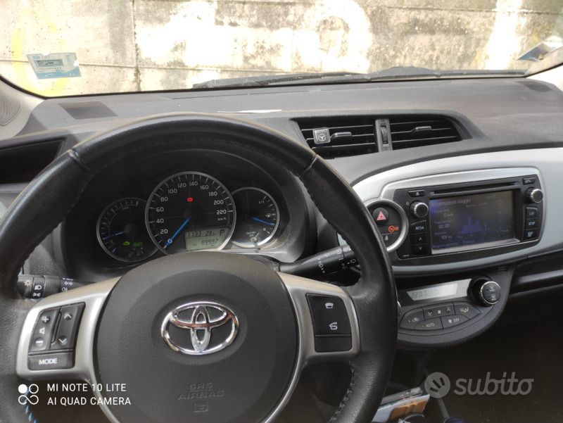 Usata Toyota Yaris Hybrid 2013 Bianco Utilitaria