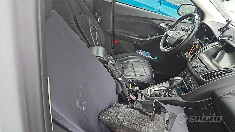 Usata Ford Focus 125 CV (91 kW) 2017 Grigio Station wagon