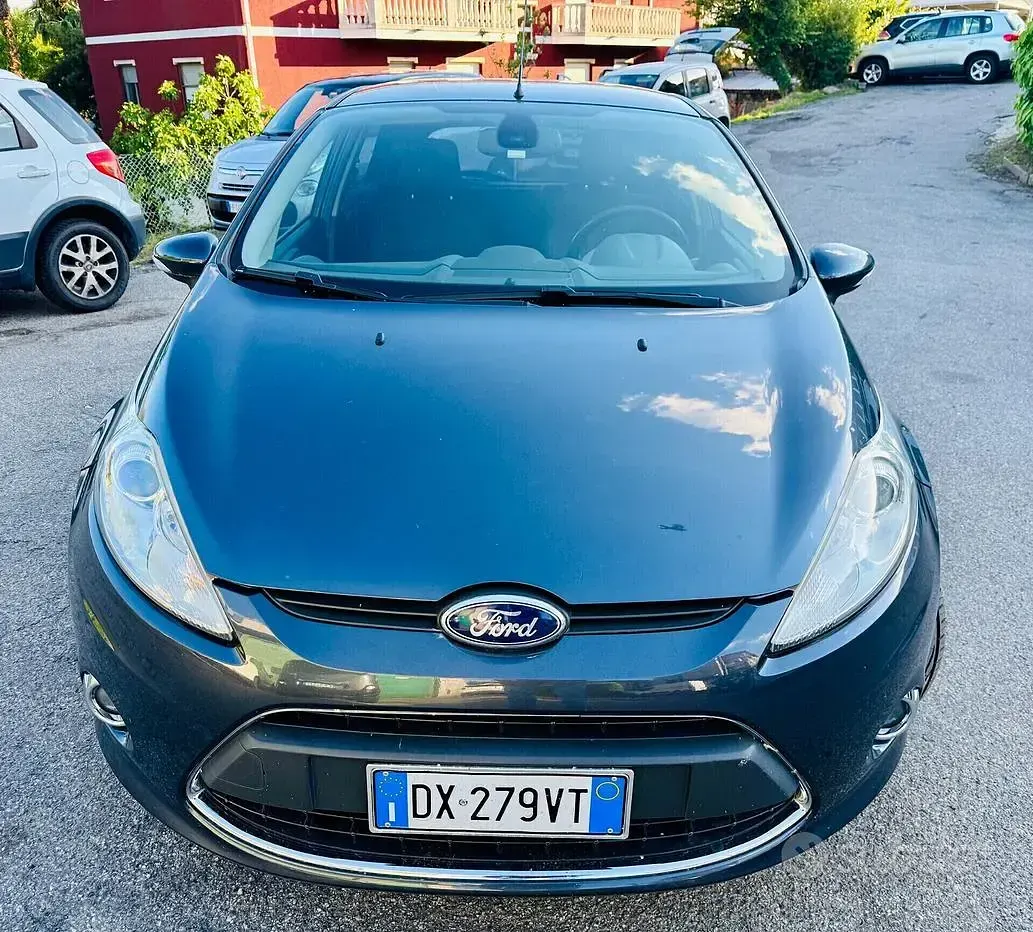 Usata Ford Fiesta 68 CV (50 kW) 2009 Nero Berlina