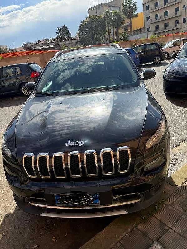 Usata Jeep Cherokee Limited 140 CV (102 kW) 2015 Nero SUV