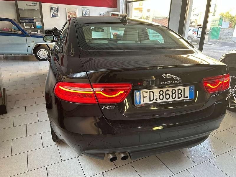 Usata Jaguar XE Prestige 179 CV (131 kW) 2016 Nero Berlina