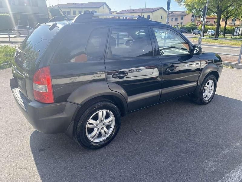 Usata Hyundai Tucson Dynamiq 141 CV (103 kW) 2006 Nero SUV