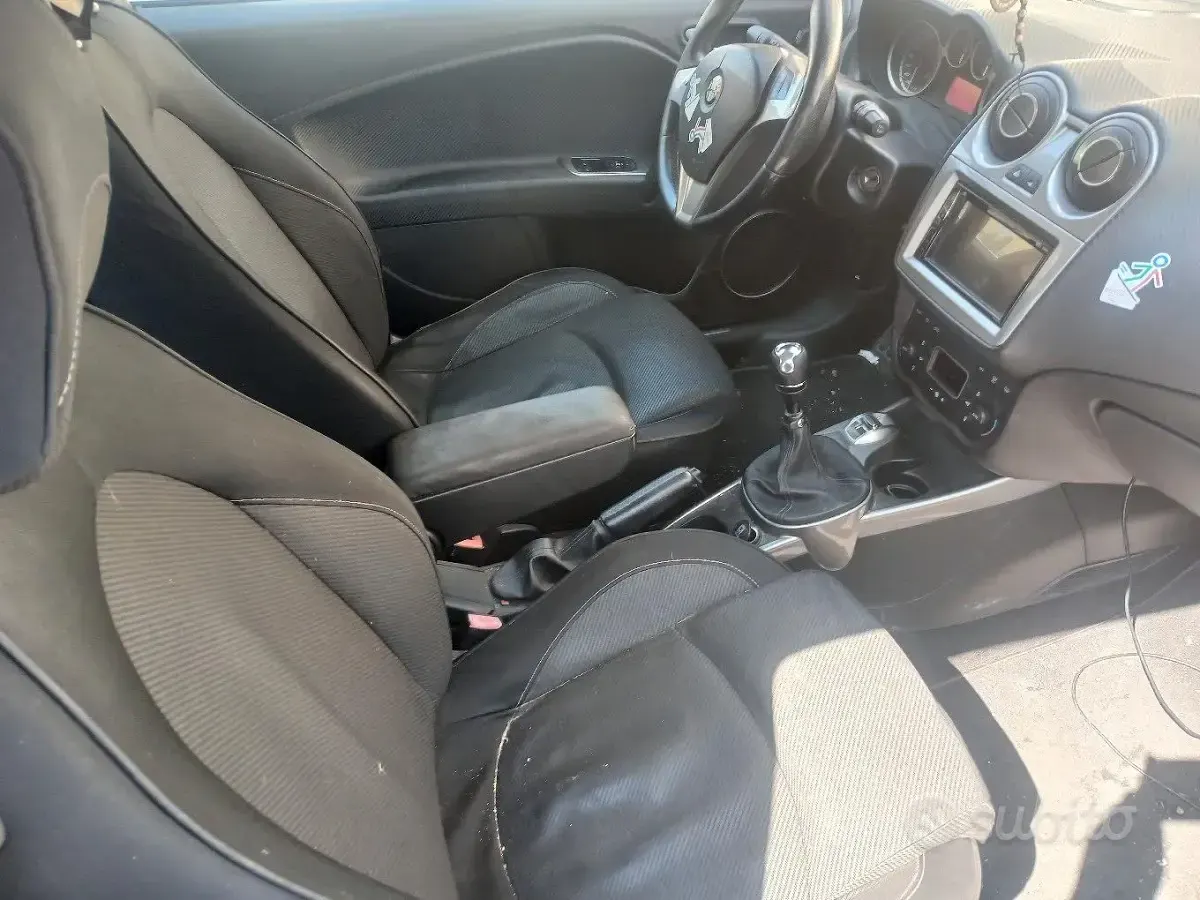 Usata Alfa Romeo MiTo 120 CV (88 kW) 2010 Nero Utilitaria
