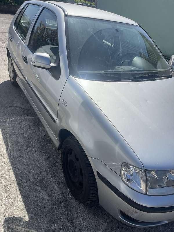 Brugt VW Polo Comfortline 75 HK (55 kW) 2000 Sedan