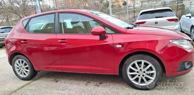 Usata Seat Ibiza Style 90 CV (66 kW) 2011 Rosso Berlina