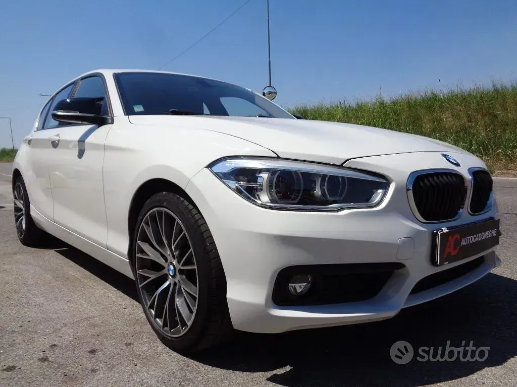 Usata BMW 116 Sport Line 110 CV (80 kW) 2019 Bianco Utilitaria