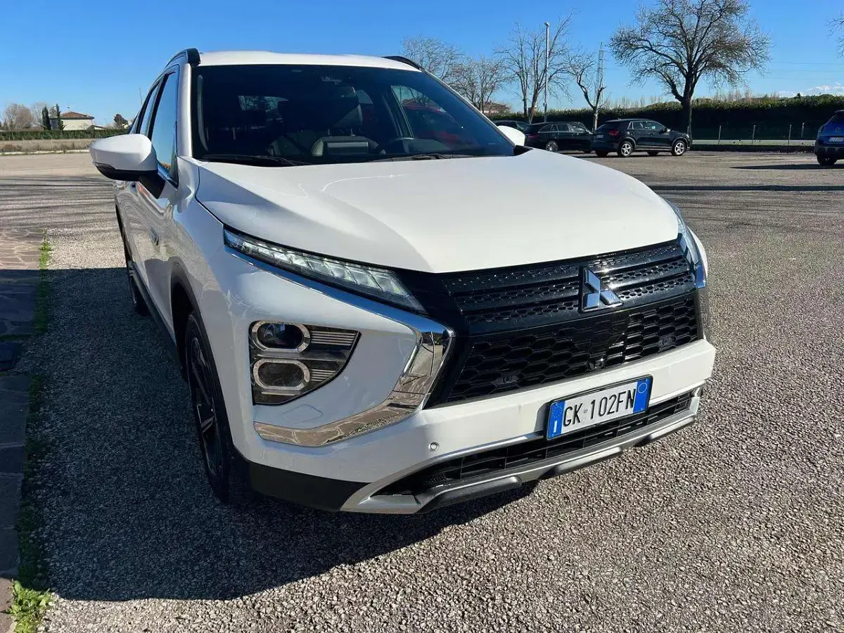 Usata Mitsubishi Eclipse Cross Instyle 98 CV (72 kW) 2022 Bianco SUV