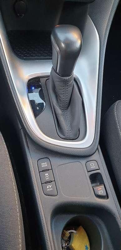 Usata Toyota Yaris Hybrid Trend 116 CV (85 kW) 2021 Berlina