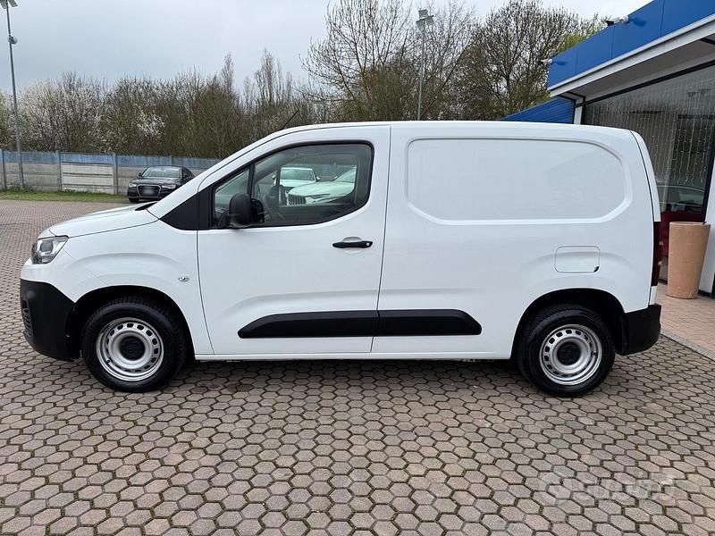 Usata Citroën Berlingo 102 CV (75 kW) 2021 Bianco Monovolume