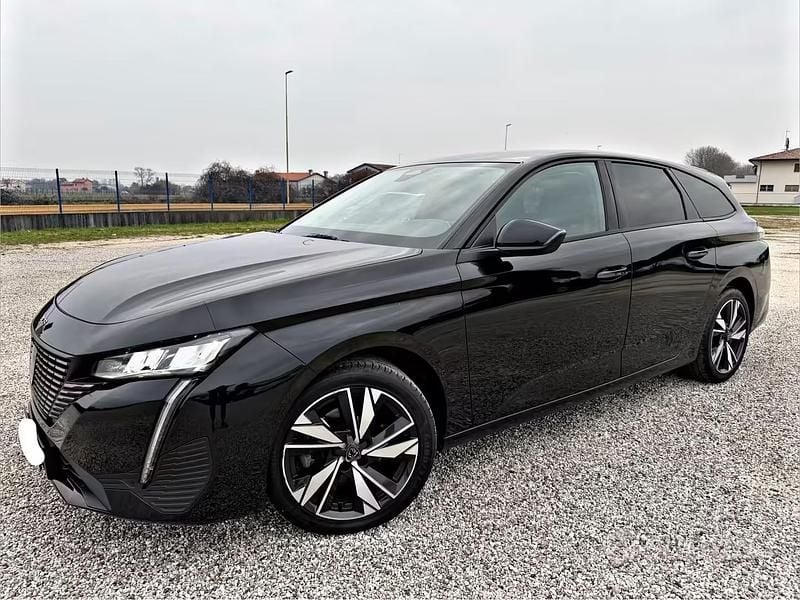 Usata Peugeot 308 Allure 130 CV (95 kW) 2022 Nero Station wagon