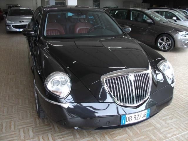 lancia thesis usata lombardia