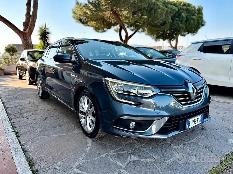 Usata Renault Mégane GrandTour Zen 110 CV (80 kW) 2017 Grigio Station wagon